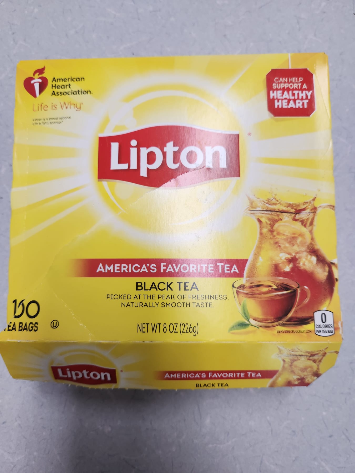 Box of Lipton black tea bags